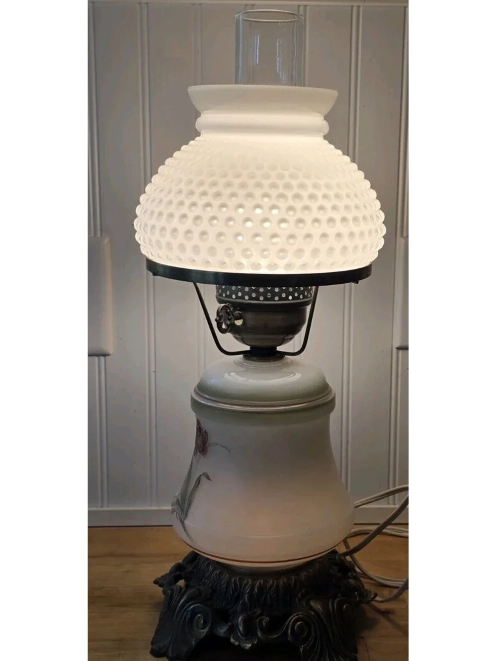 Vtg 1970s Hurricane Table Lamp Milk Glass Floral Brass Base Works  GWTW Style